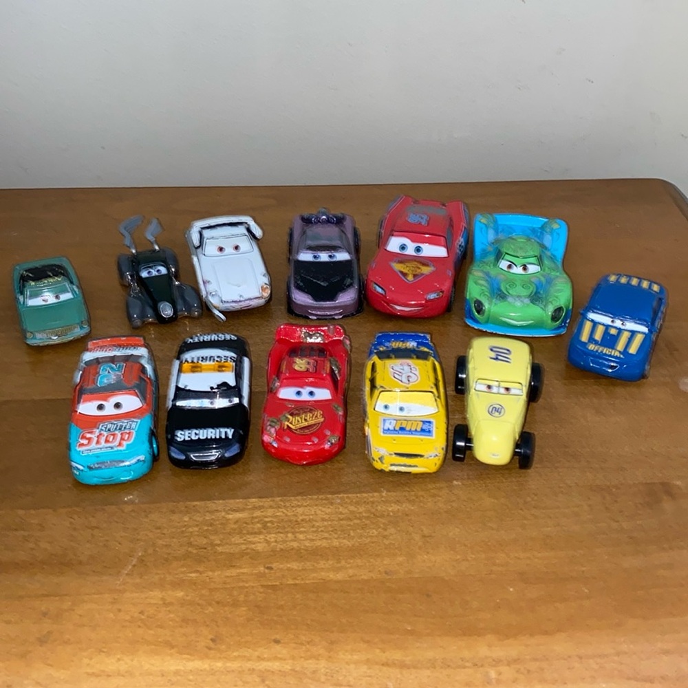 Disney Pixar Cars Bundle-Lightning McQueen Cars